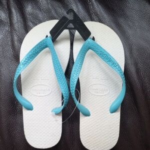 Havaianas White and Blue Flip Flops